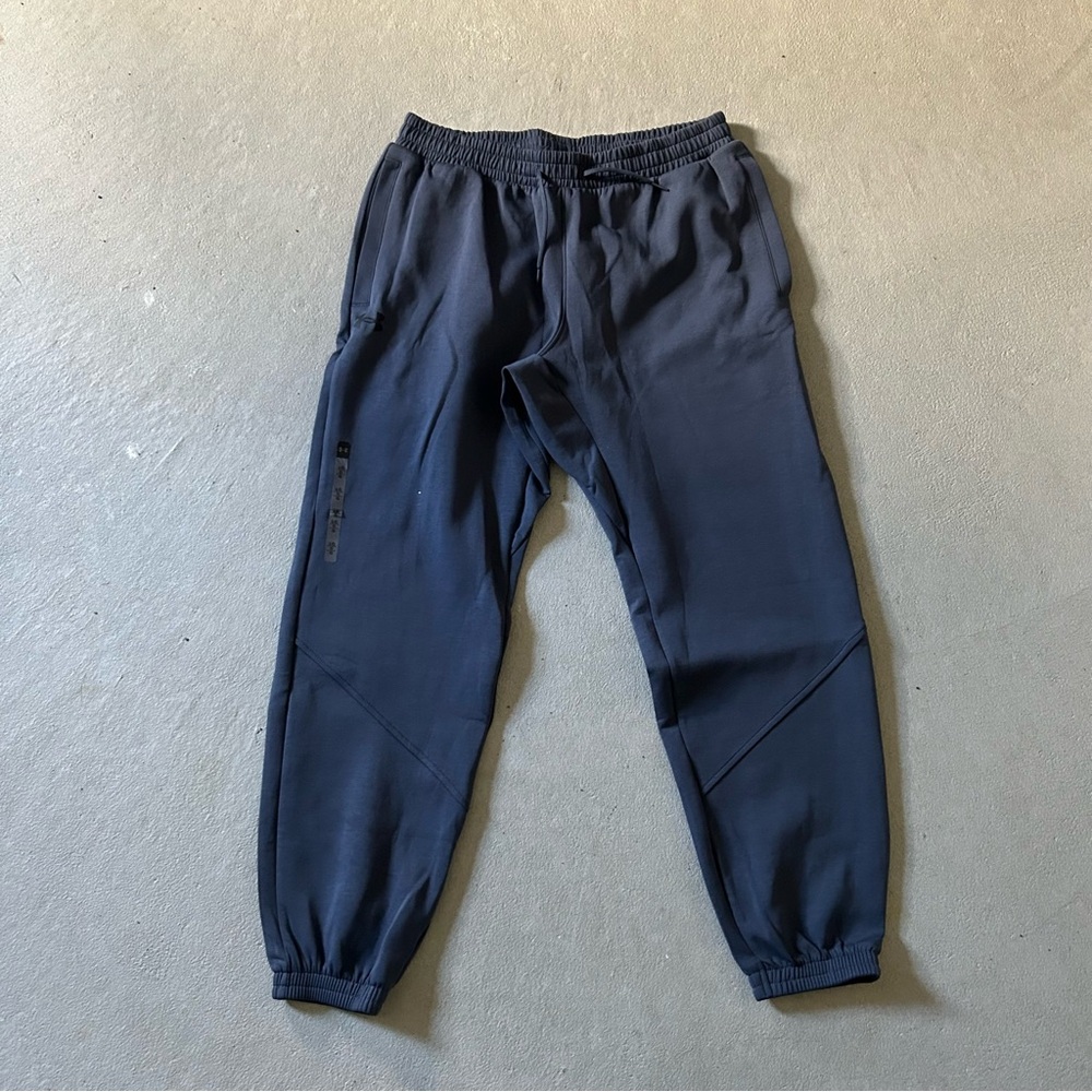 Brand New With Tags Under Armour sweatpants size Large